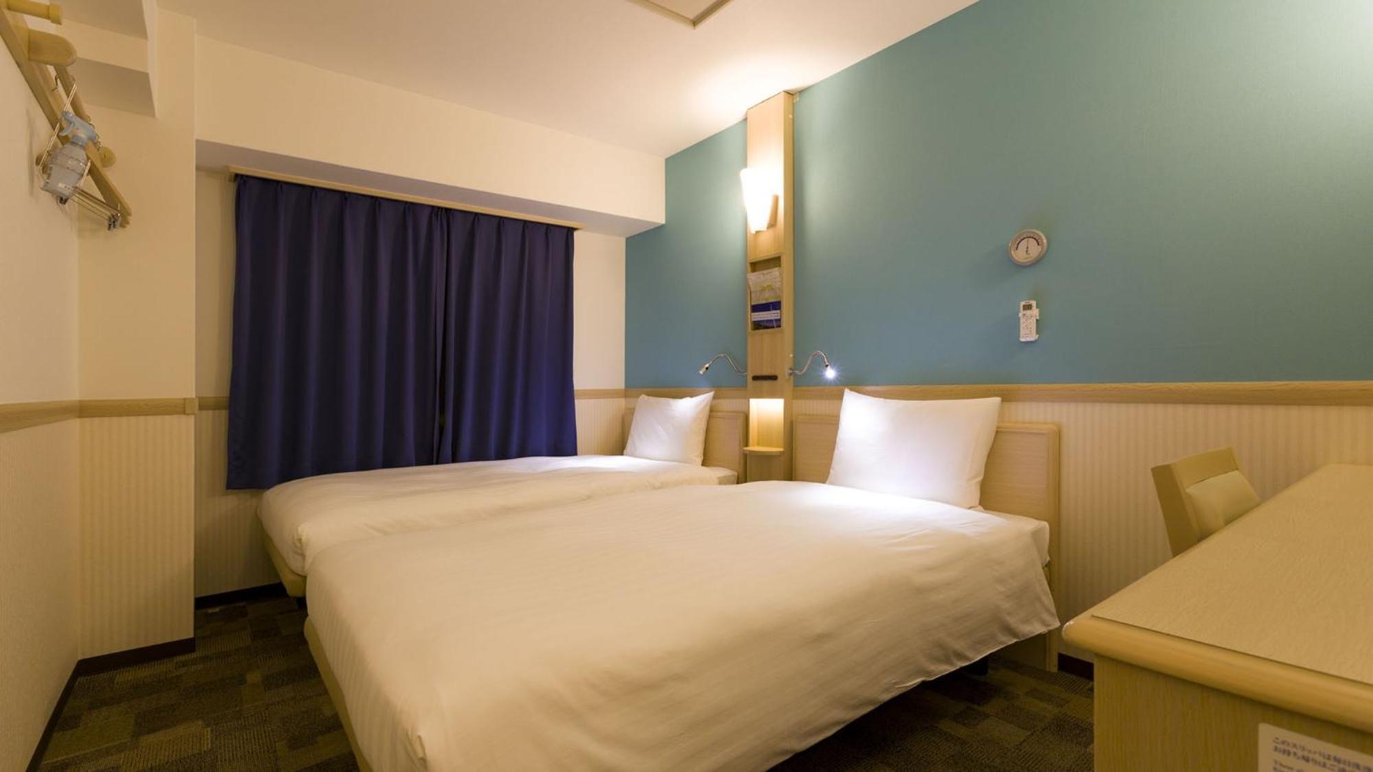 Toyoko Inn Kyoto Gojo Omiya Rum bild